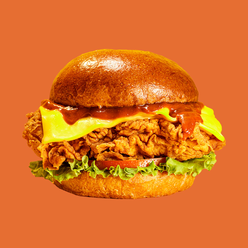 CLASSIC CRISPY - Sandwich de pollo frito con lechuga, tomate y queso tipo americano