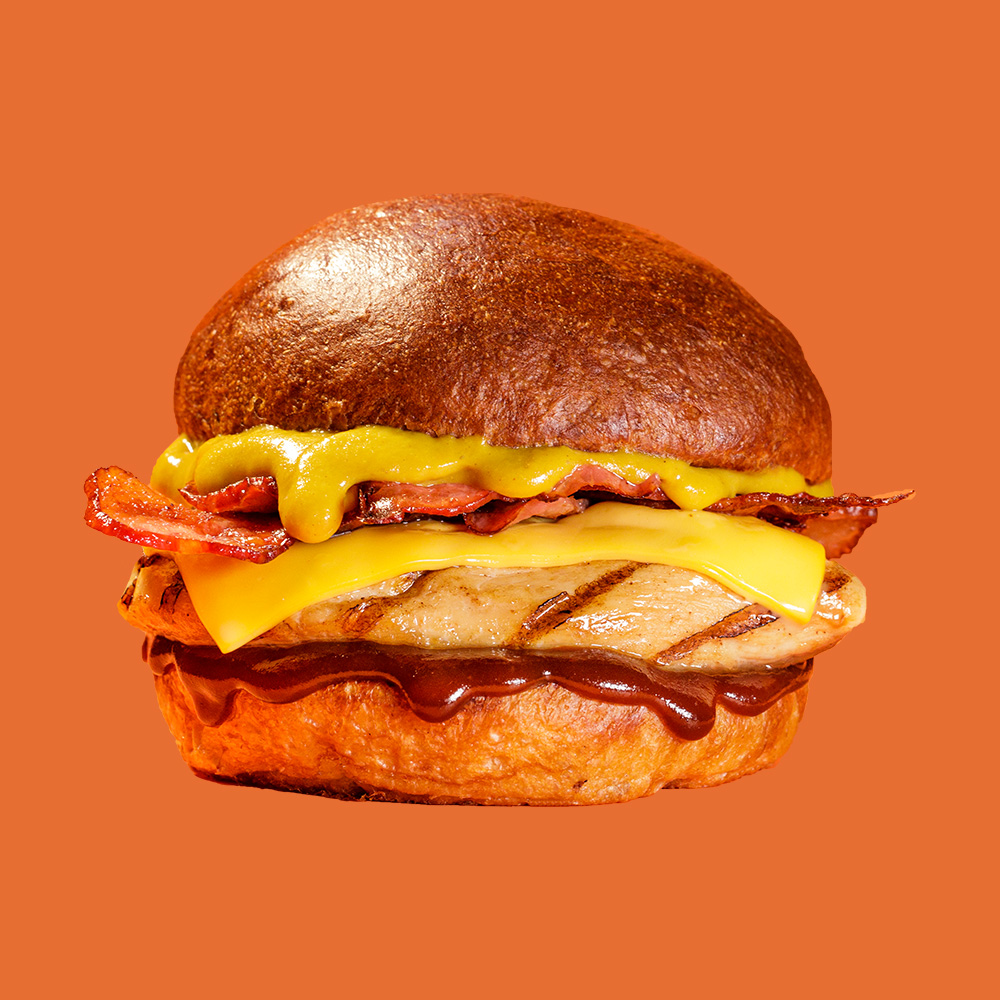 BACON GRILL - Sandwich de pollo grillado, con bacon y queso chedar