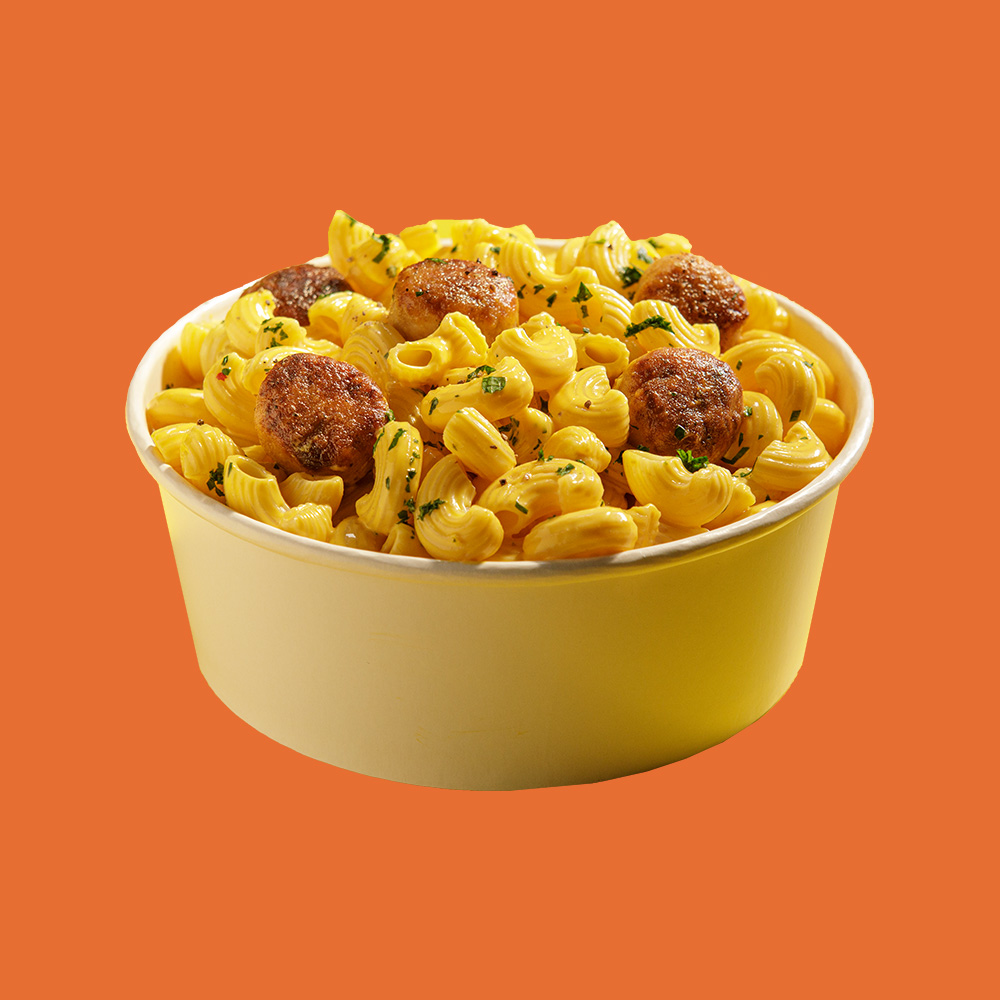 MAC AND CHEESE - Pasta de fideos, queso cheddar, y chickballs de pollo